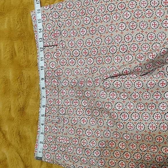 LOFT Cropped Pants - Picture 13 of 14